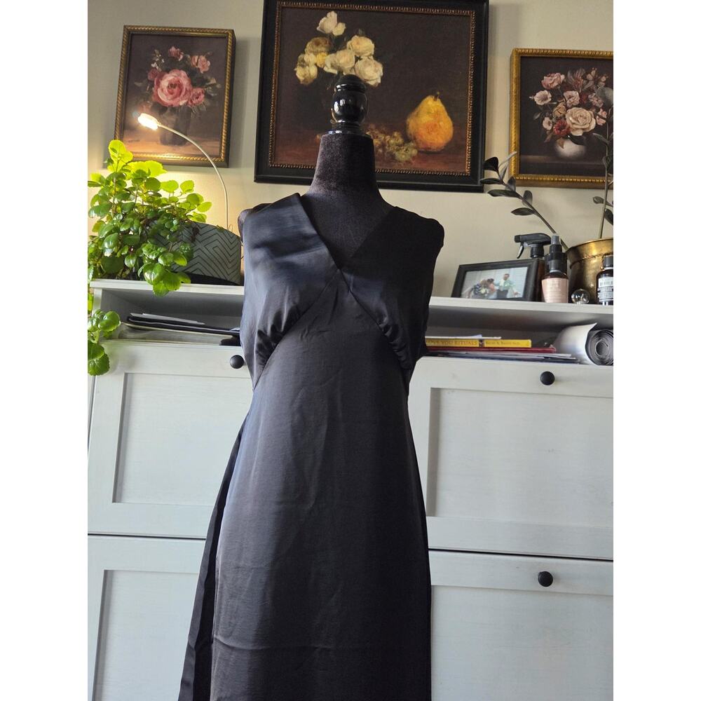 Old Navy Black Satin V-Neck Slip Midi Dress 🖤✨